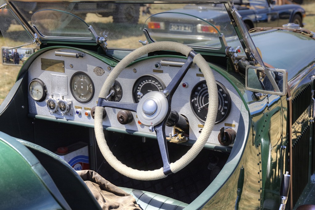 Teal Bugatti Rolls-Royce Silver Shadow bentley citroen traction avant t ford lotus morgan oldtimer wegverkeer transport verkeer vervoer vervoersmiddel co2 stikstof hybride auto